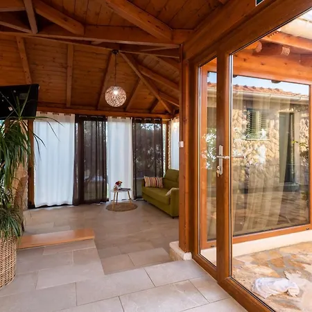 Sun Gardens *