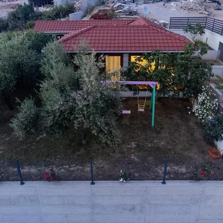 Sun Gardens Сasa de vacaciones *