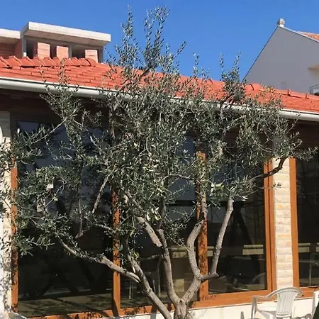 Sun Gardens Сasa de vacaciones Šibenik